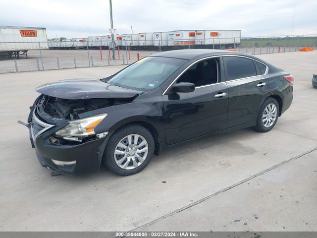 Nissan Altima 2.5 S 2015 1N4AL3AP1FN335620 Image 2
