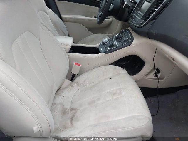 1C3CCCAB1FN691738 Chrysler 200 Limited