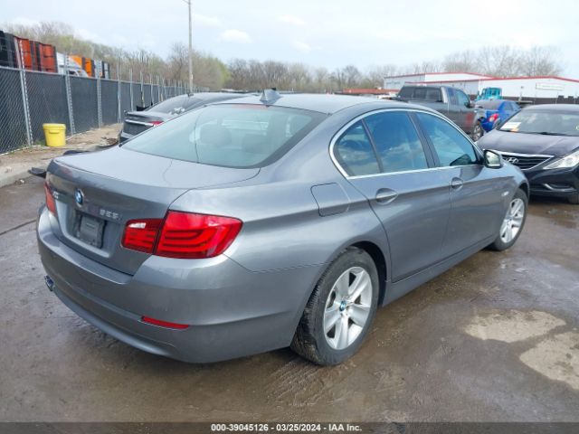 2011 BMW 528I WBAFR1C59BC744837 Photo 3