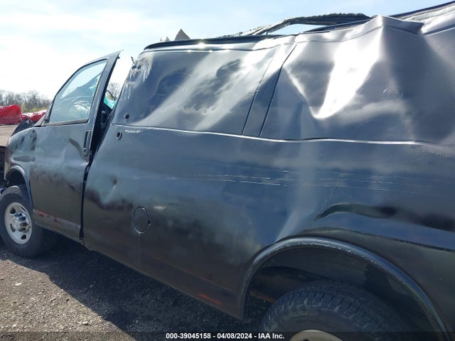 Chevrolet Express 2500 Work Van 2016 1GCWGAFF2G1154026 Image 15