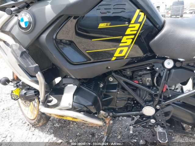 2021 BMW R 1250 WB10M1301M6D76232 Photo 8