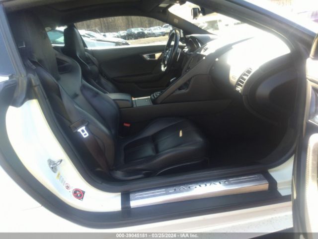 SAJWJ6DL8GMK30257 Jaguar F-TYPE R