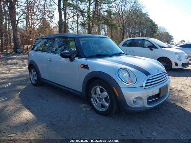 2011 MINI COOPER CLUBMAN WMWZF3C56BTX82253 Photo 0