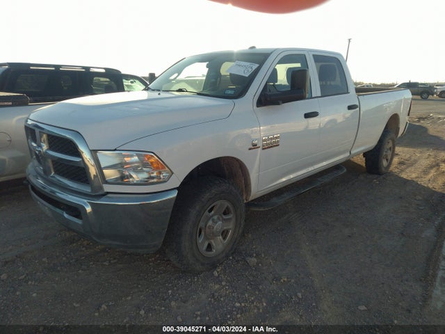 RAM 2500 Tradesman  4x4 8' Box 2018 3C6UR5HL4JG117023 Image 2