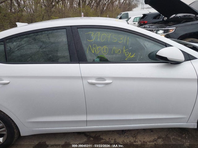 Hyundai ELANTRA SEL 2019 5NPD84LF2KH431298 Image 12