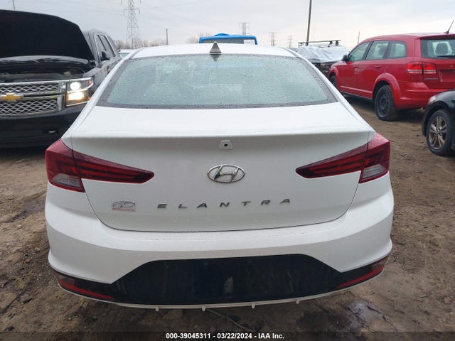 Hyundai ELANTRA SEL 2019 5NPD84LF2KH431298 Image 15