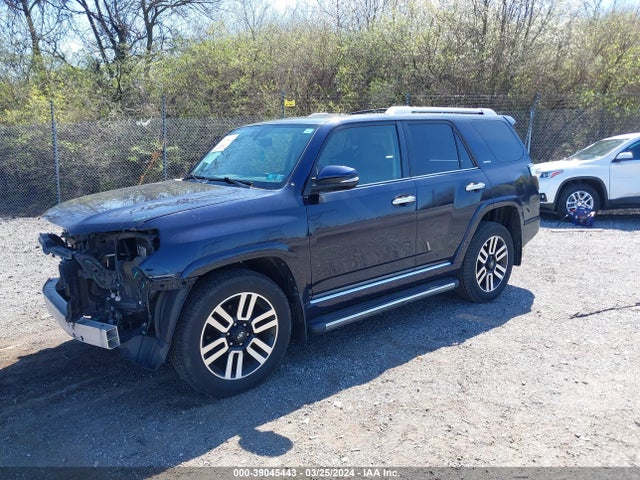 Toyota 4runner Limited 2018 JTEBU5JR2J5560299 Image 2