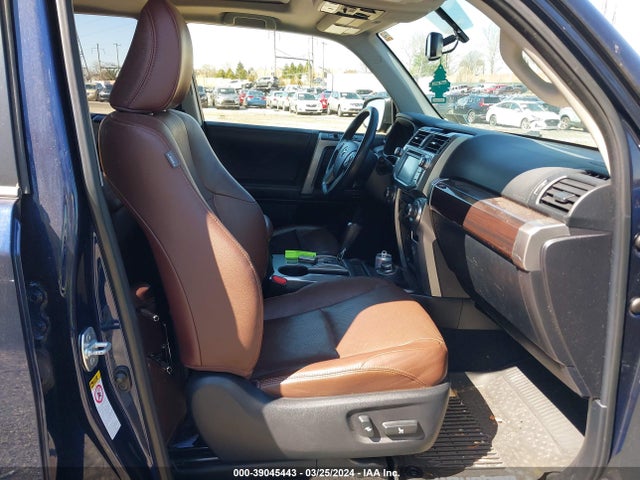 Toyota 4runner Limited 2018 JTEBU5JR2J5560299 Image 5
