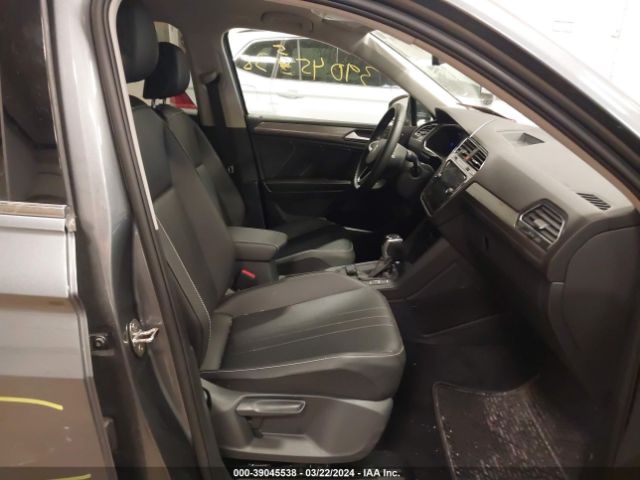 3VV3B7AX1NM115224 Volkswagen Tiguan 2.0t Se