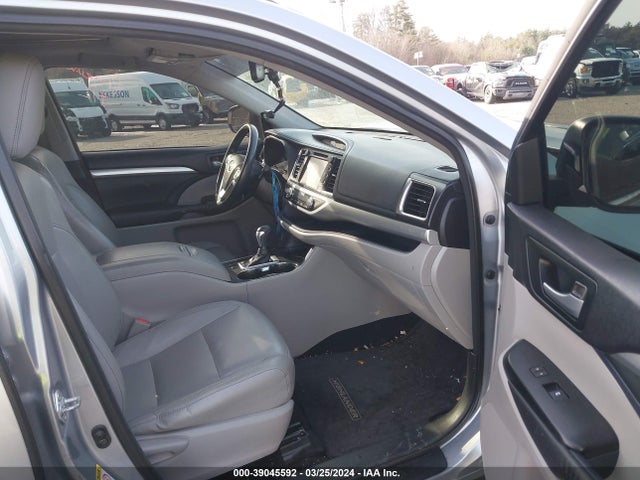 Toyota Highlander Xle V6 2014 5TDJKRFH4ES048072 Image 5