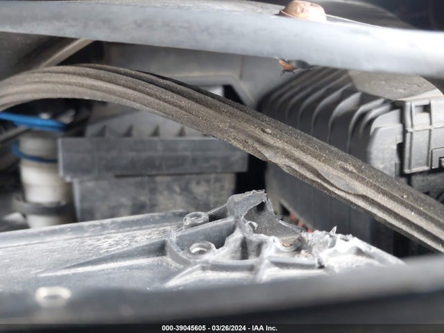 WVGAV7AX9FW552625 Volkswagen TIGUAN S
