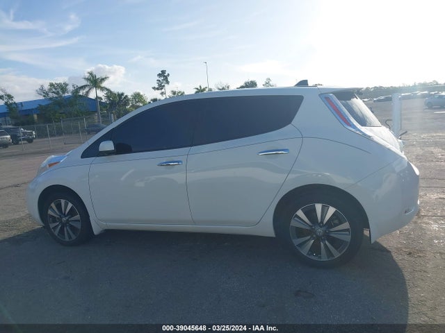 Nissan LEAF SV 2015 1N4AZ0CP9FC330610 Image 14