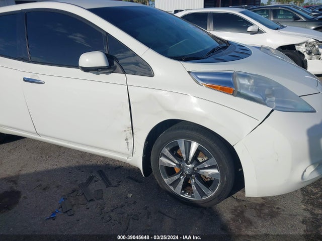 Nissan LEAF SV 2015 1N4AZ0CP9FC330610 Image 6
