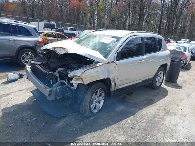 Jeep Compass Sport 2014 1C4NJDBB3ED568025 Image 2