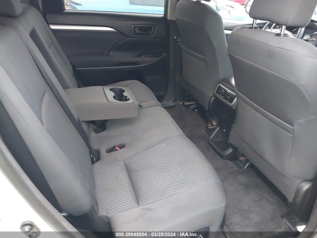 Toyota Highlander Le 2016 5TDZARFH6GS020850 Image 8