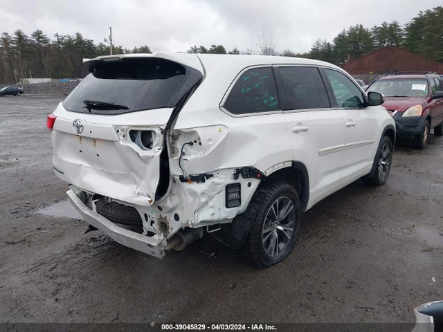 Toyota Highlander Le Plus 2018 5TDBZRFH4JS905369 Image 4