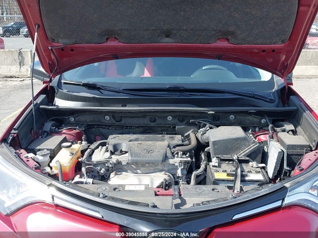 Toyota RAV4 LE 2018 JTMBFREVXJD233636 Image 10
