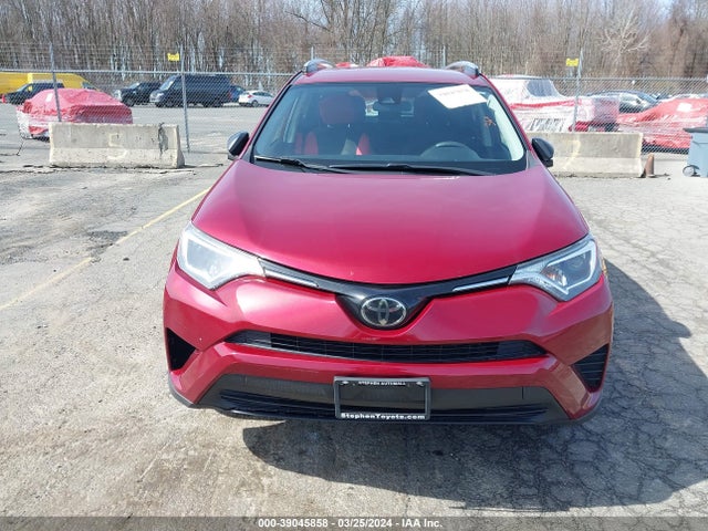 Toyota RAV4 LE 2018 JTMBFREVXJD233636 Image 12