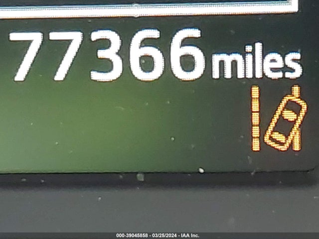 Toyota RAV4 LE 2018 JTMBFREVXJD233636 Image 15