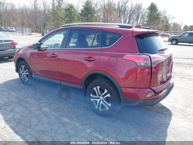 Toyota RAV4 LE 2018 JTMBFREVXJD233636 Image 3