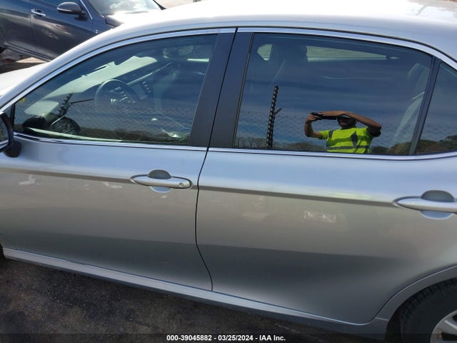 Toyota CAMRY LE 2020 4T1C11AK3LU402281 Image 14