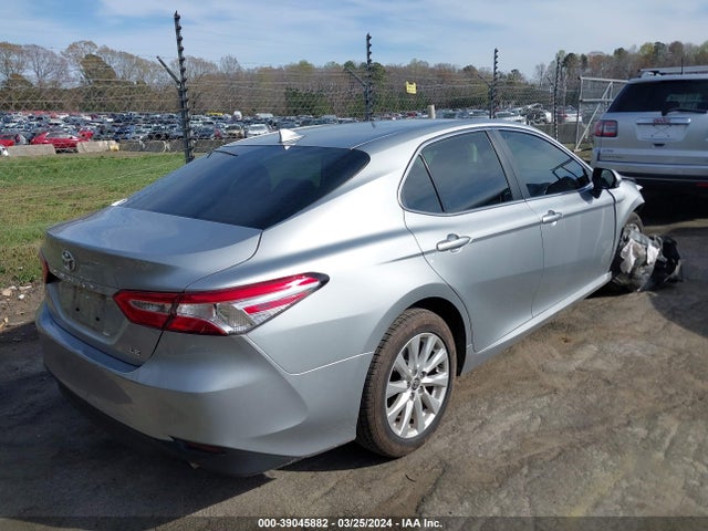 Toyota CAMRY LE 2020 4T1C11AK3LU402281 Image 4