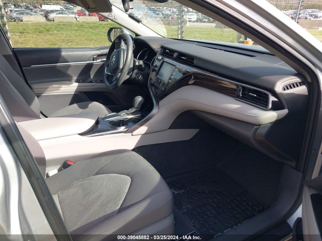 Toyota CAMRY LE 2020 4T1C11AK3LU402281 Image 5