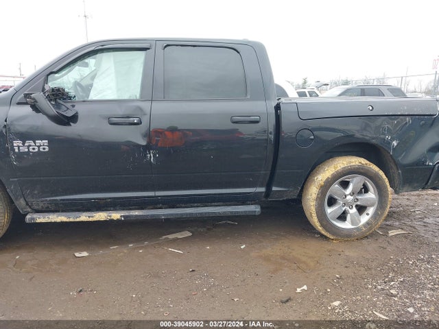 RAM 1500 Express  4x4 5'7 Box 2018 1C6RR7KG7JS253457 Image 17