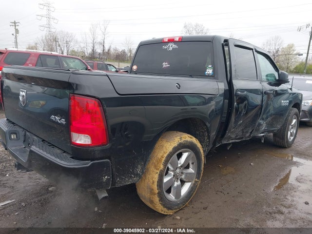 RAM 1500 Express  4x4 5'7 Box 2018 1C6RR7KG7JS253457 Image 4