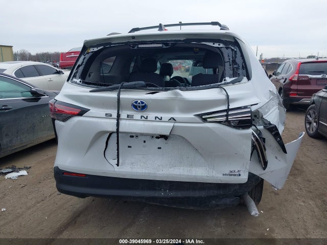 Toyota SIENNA XLE 2022 5TDYRKEC2NS133385 Image 16