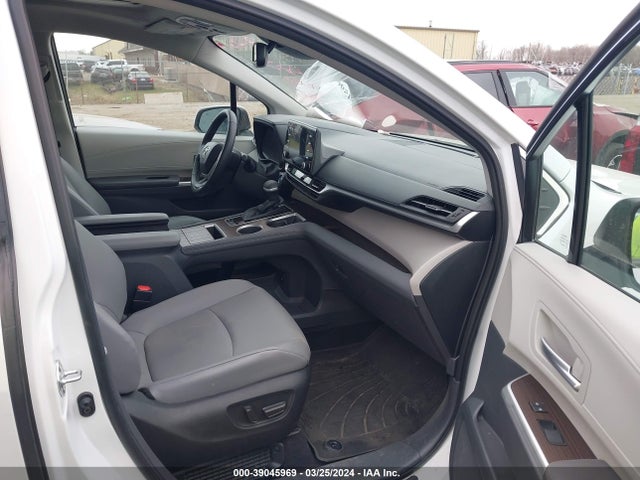 Toyota SIENNA XLE 2022 5TDYRKEC2NS133385 Image 5