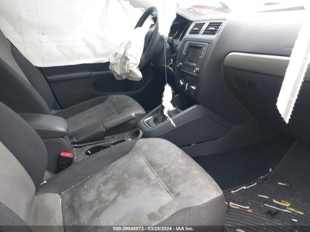 3VW2B7AJ6JM258635 Volkswagen Jetta 1.4t S