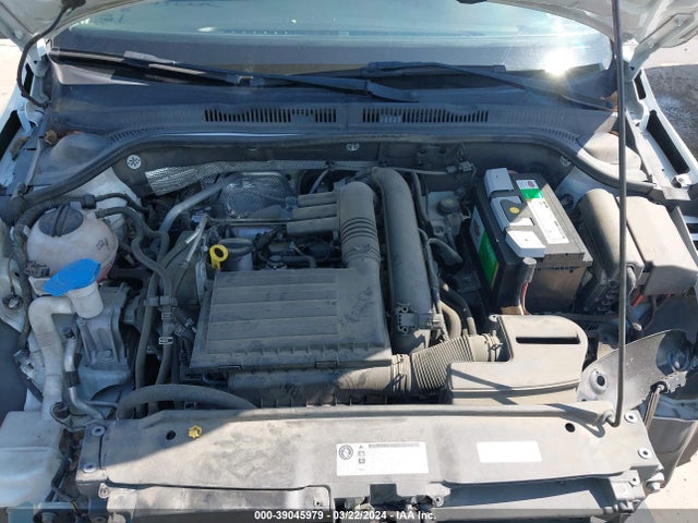 3VW267AJ8GM353615 Volkswagen Jetta 1.4t S