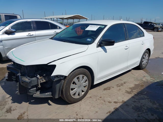 3VW267AJ8GM353615 Volkswagen Jetta 1.4t S