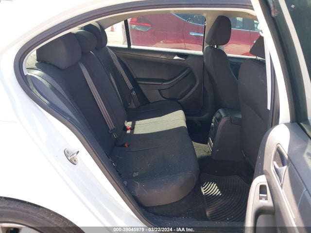 3VW267AJ8GM353615 Volkswagen Jetta 1.4t S