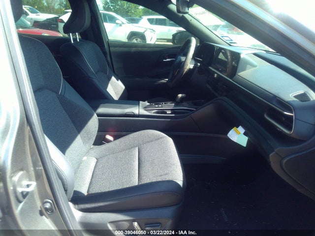 Toyota Crown Xle 2023 JTDAAAAF1P3003945 Image 13