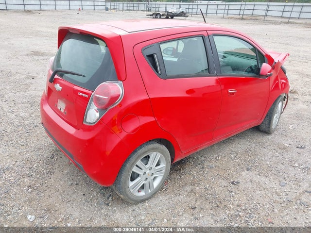 Chevrolet Spark 1lt Auto 2014 KL8CD6S96EC433918 Image 4