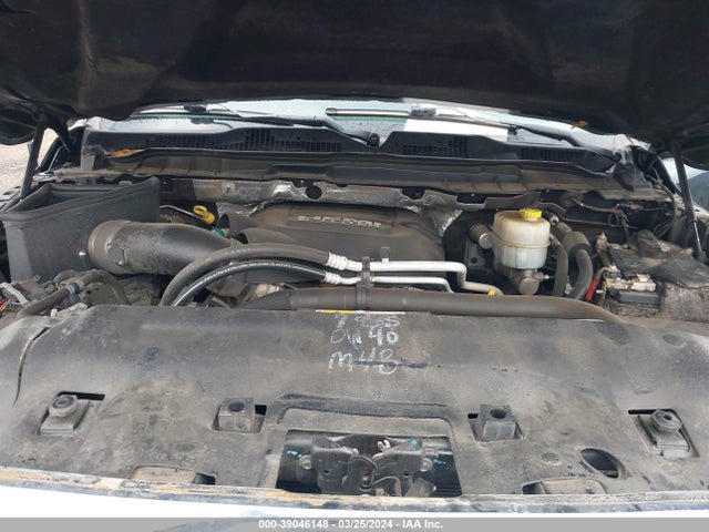 3C6UR5CJXJG313506 RAM 2500 Tradesman  4x4 6'4 Box