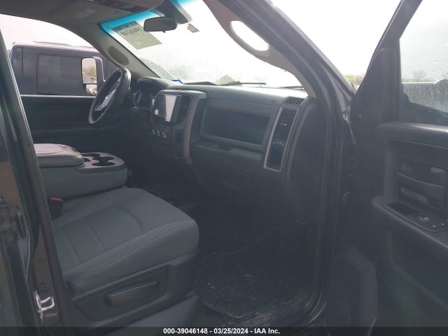 3C6UR5CJXJG313506 RAM 2500 Tradesman  4x4 6'4 Box