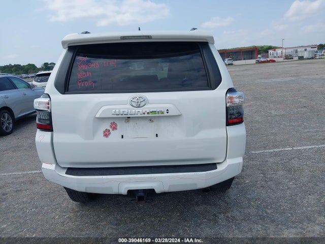 Toyota 4RUNNER SR5 2021 JTEMU5JR4M5935932 Image 17