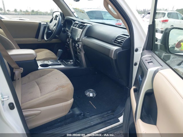 Toyota 4RUNNER SR5 2021 JTEMU5JR4M5935932 Image 5