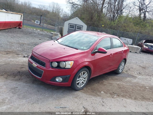 Chevrolet Sonic Lt Auto 2016 1G1JC5SG4G4102609 Image 2