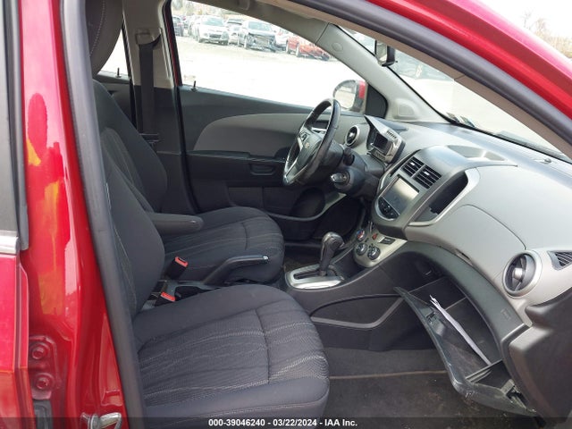 Chevrolet Sonic Lt Auto 2016 1G1JC5SG4G4102609 Image 5