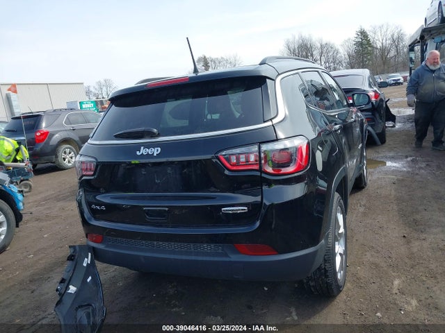 Jeep Compass Latitude Lux 4x4 2022 3C4NJDFB9NT219522 Image 16