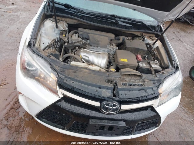 Aukcja sprzedaży 2015 Toyota Camry Se, vin: 4T1BF1FK5FU042179, numer aukcji: 39046457