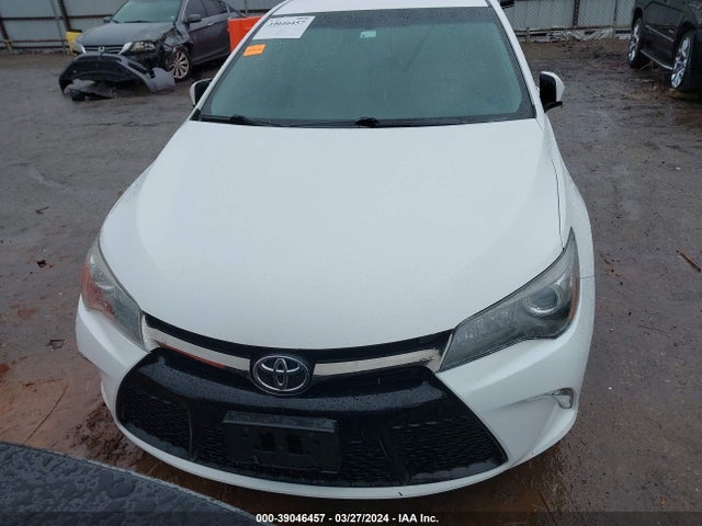 Aukcja sprzedaży 2015 Toyota Camry Se, vin: 4T1BF1FK5FU042179, numer aukcji: 39046457
