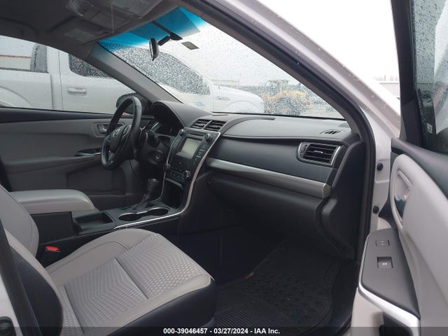 Aukcja sprzedaży 2015 Toyota Camry Se, vin: 4T1BF1FK5FU042179, numer aukcji: 39046457