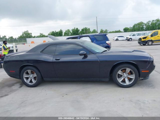 2C3CDZAG7JH183688 Dodge Challenger Sxt