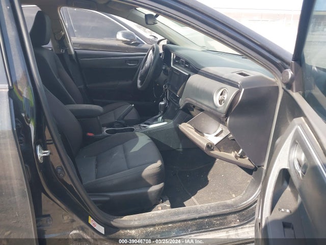 Toyota COROLLA LE 2018 5YFBURHE2JP755739 Image 5