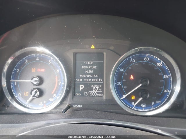 Toyota COROLLA LE 2018 5YFBURHE2JP755739 Image 7